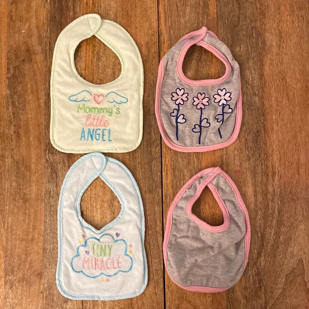 Baby bibs (4) new condition